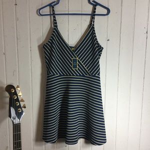 *NWT* Prince & Fox ADORABLE Striped Mini Dress😍